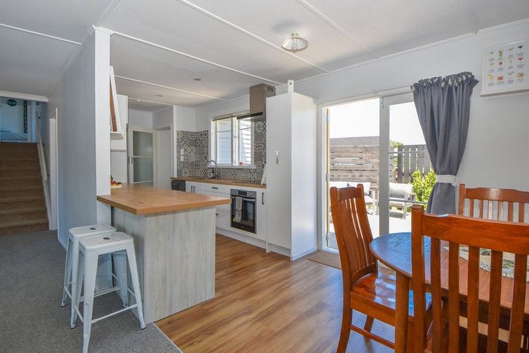 Photo of property in 10 Fairbrother Street, Carterton, 5713