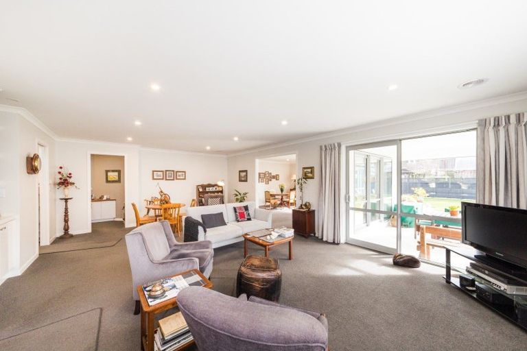 Photo of property in 33 Elmira Avenue, Hokowhitu, Palmerston North, 4410