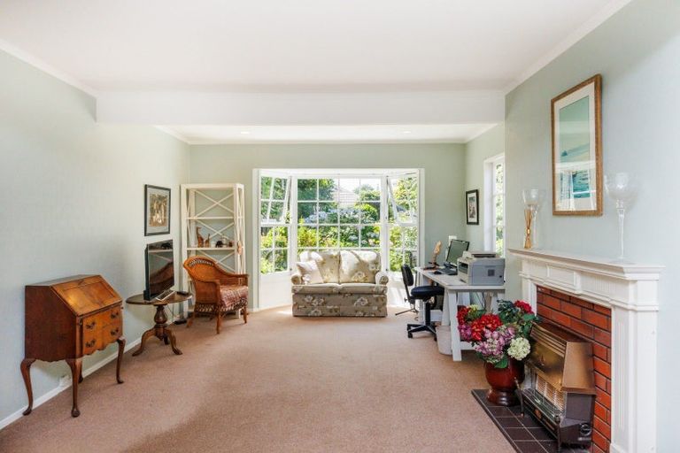 Photo of property in 15 Trent Avenue, Hokowhitu, Palmerston North, 4410