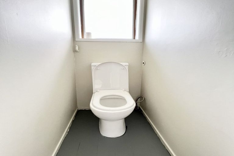 Photo of property in 1/45 Blacklock Avenue, Henderson, Auckland, 0612