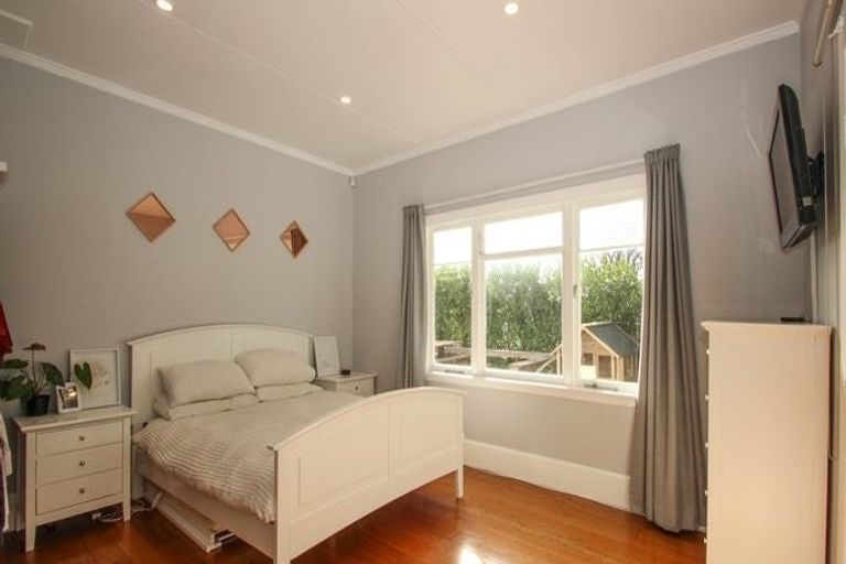 Photo of property in 1212 Caroline Road, Mayfair, Hastings, 4122