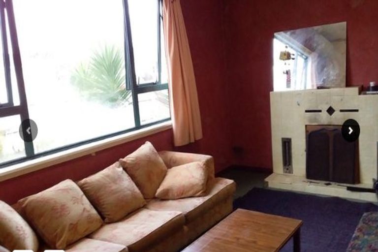 Photo of property in 2 Hobson Place, Takaro, Palmerston North, 4412