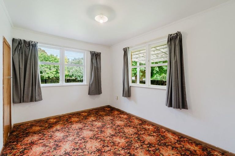 Photo of property in 35 Coleridge Drive, Enderley, Hamilton, 3214