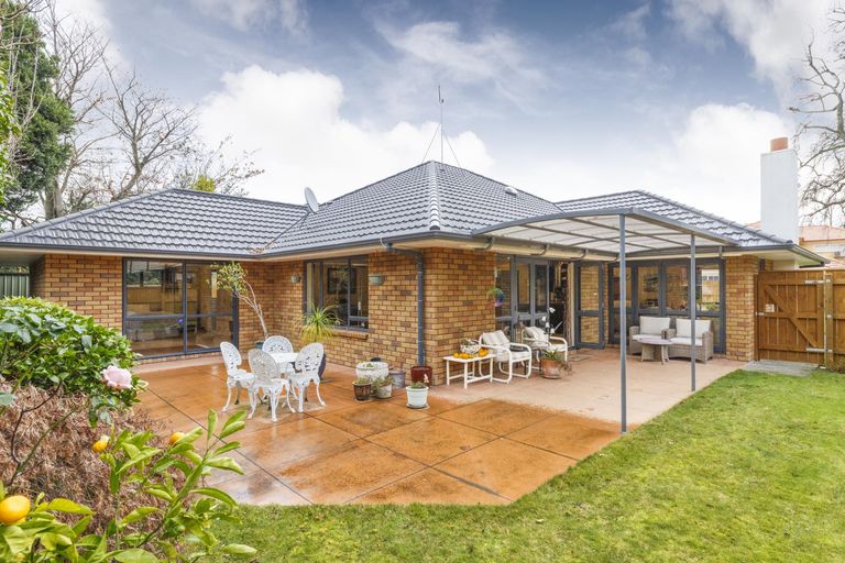 Photo of property in 5 Pastoral Lane, Hokowhitu, Palmerston North, 4410