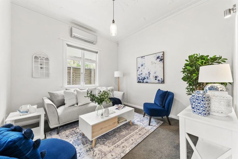 Photo of property in 7 Derby Street, Mount Victoria, Wellington, 6011