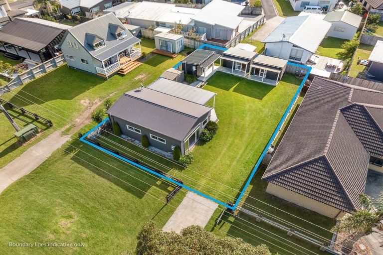 Photo of property in 217 Port Road, Whangamata, 3620