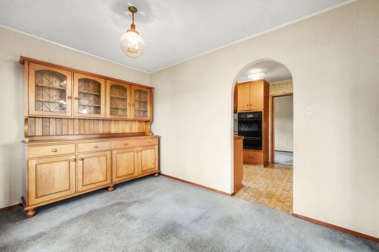 Photo of property in 22 Rogers Avenue, Eastern Beach, Auckland, 2012