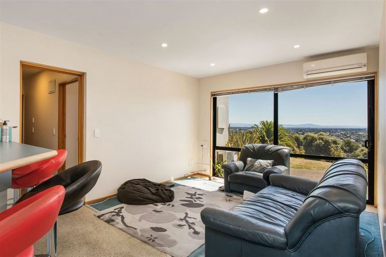 Photo of property in 16 Delhi Place, Cashmere, Christchurch, 8022