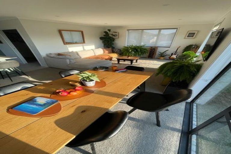 Photo of property in 2 Tiria Drive, Papamoa Beach, Papamoa, 3118