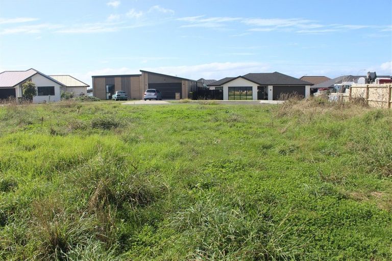 Photo of property in 4 Rere Awa Road, Glenbrook, 2681