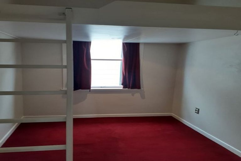 Photo of property in 6-10 Mudges Terrace, Newtown, Wellington, 6021