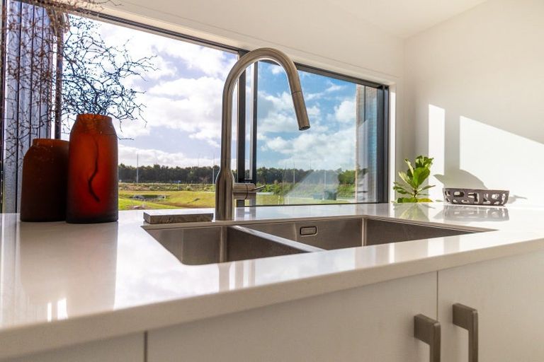 Photo of property in 24 One Haruru Street, Cambridge, 3493