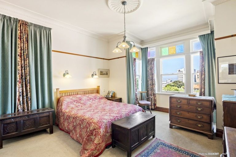 Photo of property in 11 Guildford Terrace, Thorndon, Wellington, 6011