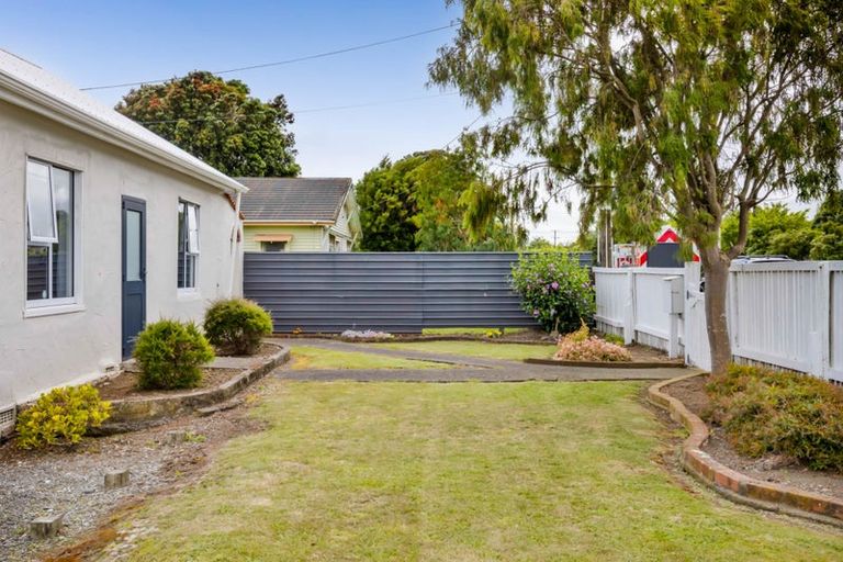 Photo of property in 124 Weraroa Road, Waverley, 4510