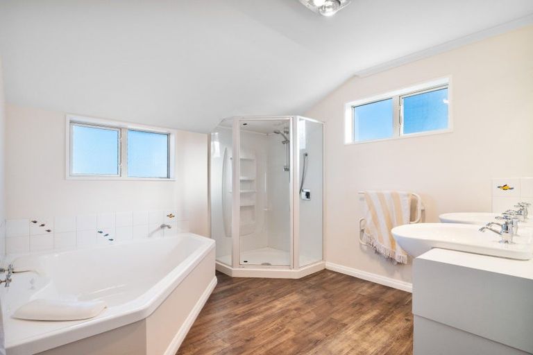 Photo of property in 15 Sutton Place, Dallington, Christchurch, 8061