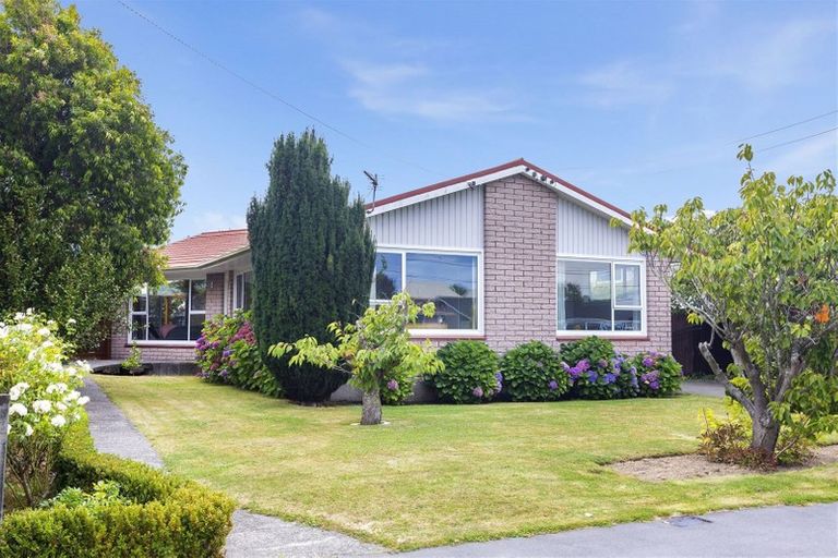 Photo of property in 26 Erin Crescent, Mairehau, Christchurch, 8013