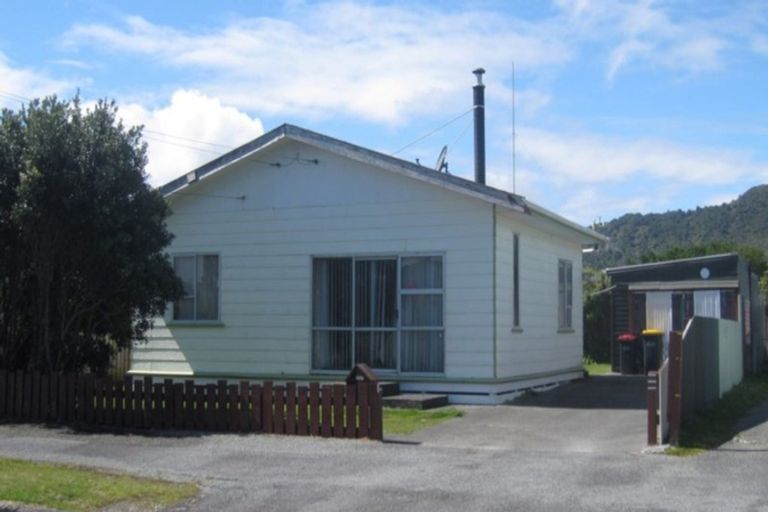 Photo of property in 61 Doyle Street, Blaketown, Greymouth, 7805