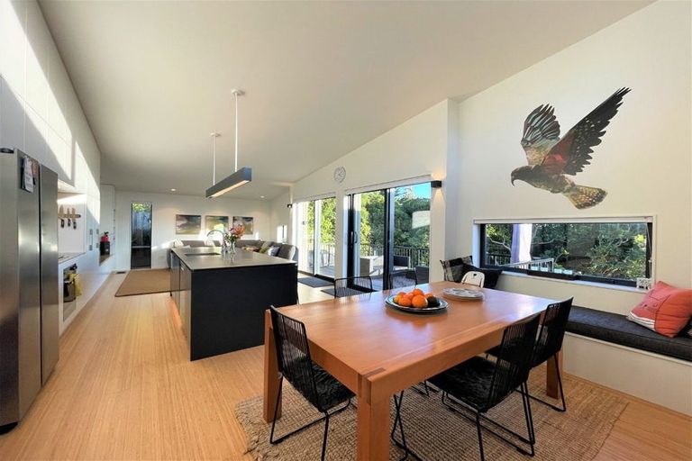 Photo of property in 137a Nevay Road, Miramar, Wellington, 6022