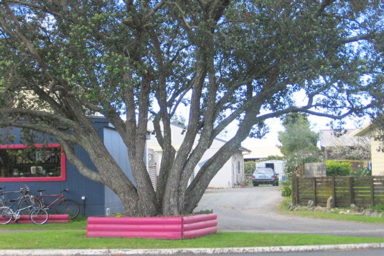 Photo of property in 114b Port Road, Whangamata, 3620