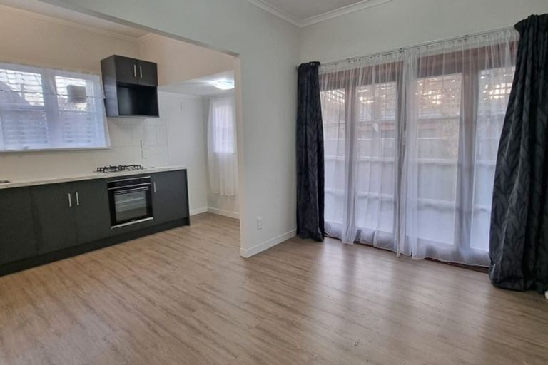 Photo of property in 1/945 High Street, Avalon, Lower Hutt, 5011