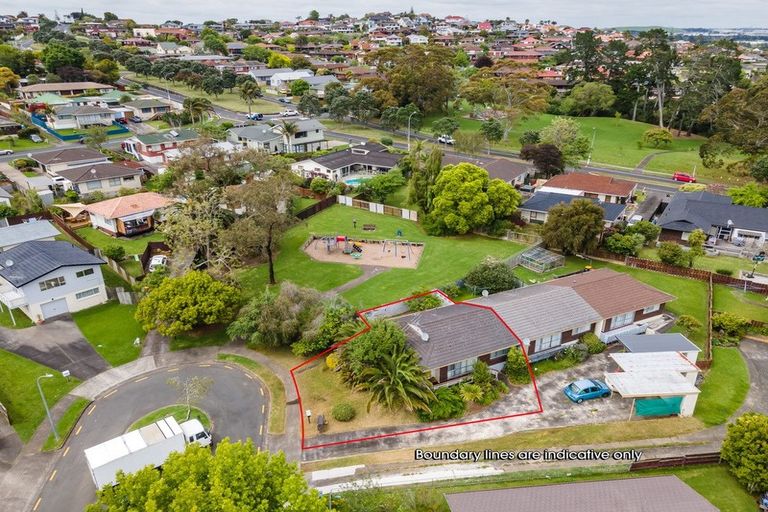 Photo of property in 1/17 Ballater Place, Highland Park, Auckland, 2010