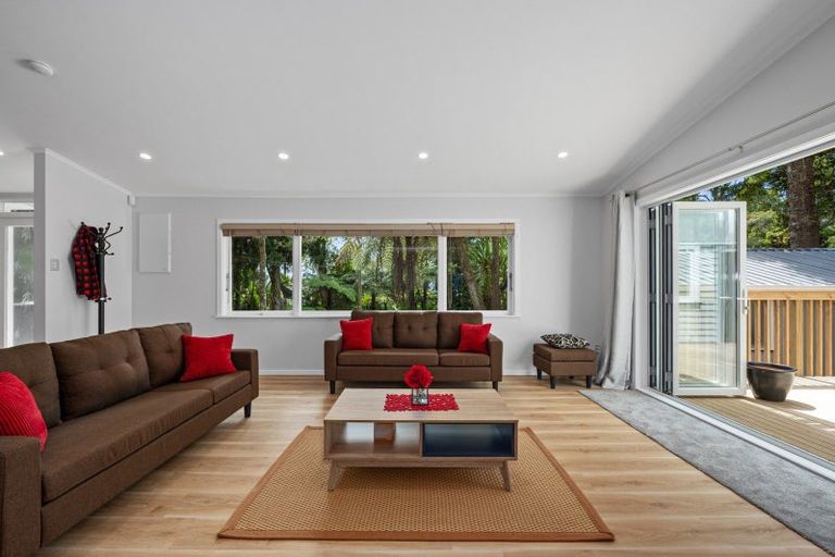 Photo of property in 45 Park Road, Titirangi, Auckland, 0604