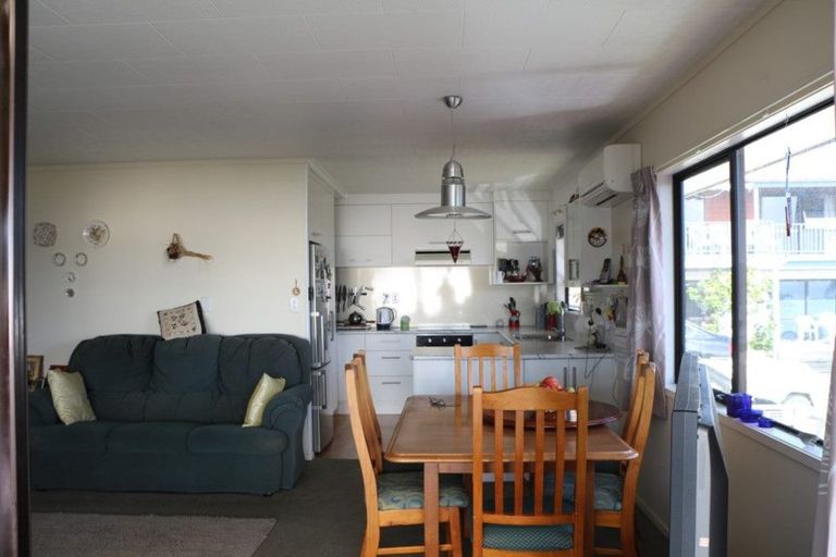 Photo of property in 54 Stratford Drive, Cable Bay, 0420