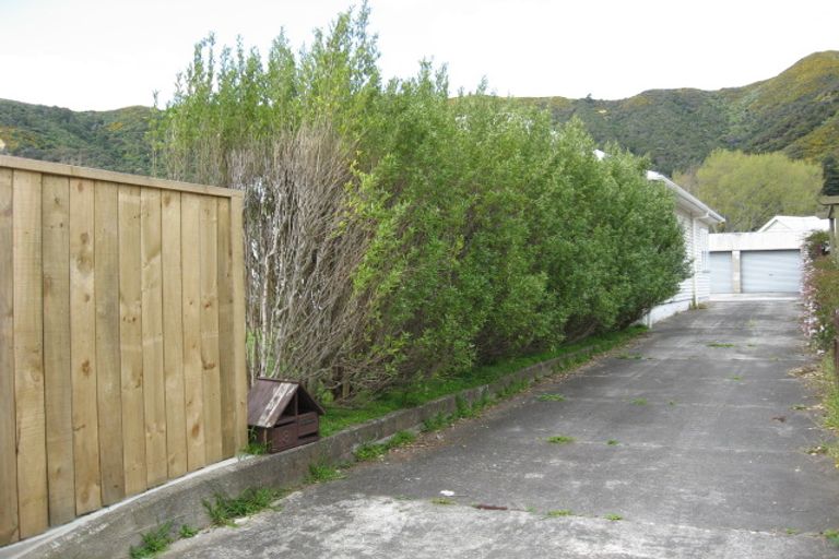 Photo of property in 3 Freyberg Street, Waterloo, Lower Hutt, 5011