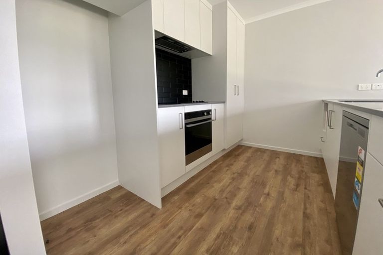 Photo of property in 16 Austin Reid Avenue, Carterton, 5713