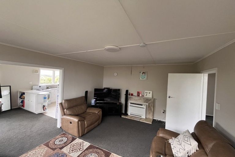 Photo of property in 23 Diane Grove, Paparangi, Wellington, 6037