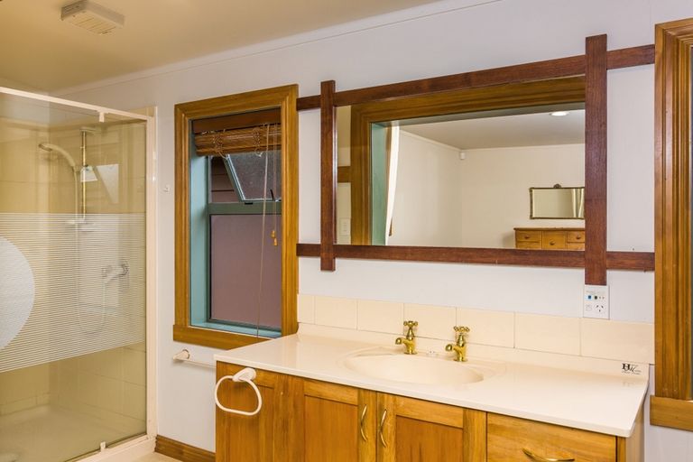 Photo of property in 2 Par Place, Kinloch, Taupo, 3377