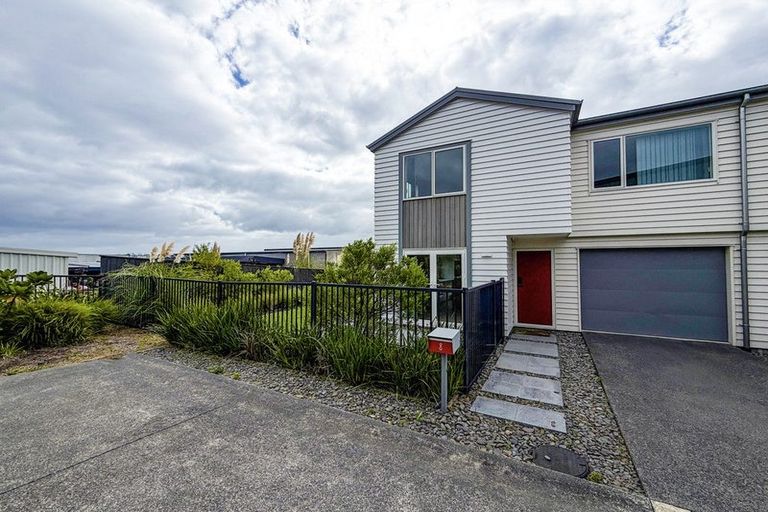 Photo of property in 8 Lords Way, Silverdale, 0932
