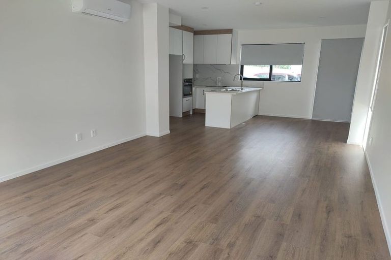 Photo of property in 8/4 Bittern Place, Henderson, Auckland, 0610