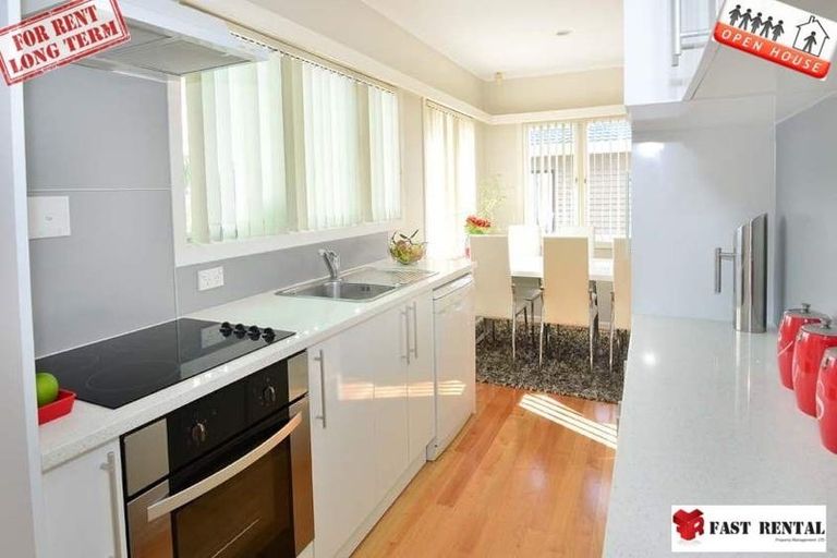 Photo of property in 1/66 College Road, Northcote, Auckland, 0627