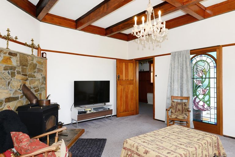 Photo of property in 17 Rhodes Street, Waimate, 7924