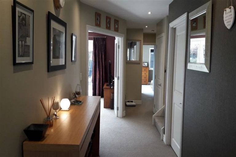 Photo of property in 123 Holly Road, St Albans, Christchurch, 8014