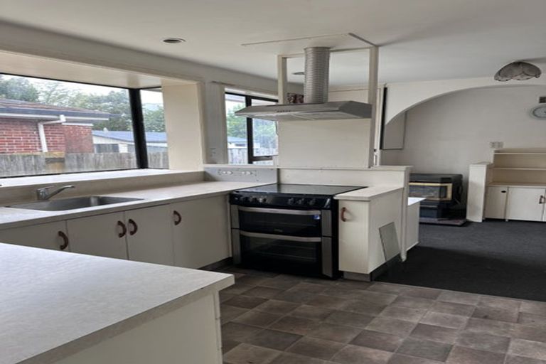 Photo of property in 4 Haynes Avenue, Upper Riccarton, Christchurch, 8041