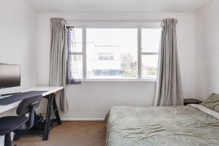 Photo of property in 22 Karewa Parade, Papamoa Beach, Papamoa, 3118