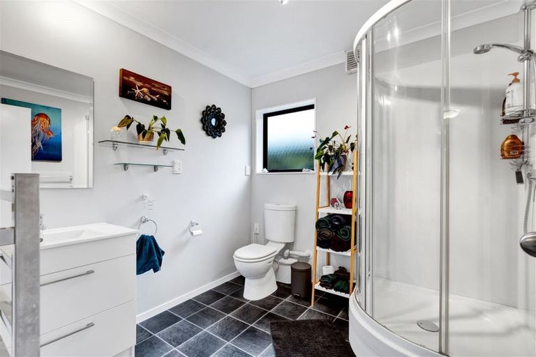 Photo of property in 1b Silvan Place, Bell Block, New Plymouth, 4312