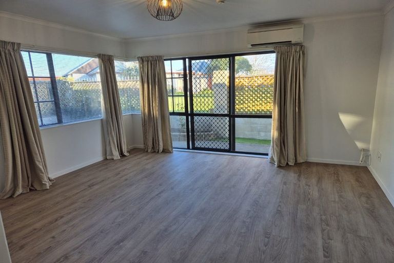 Photo of property in 2a Spriggs Crescent, Greenmeadows, Napier, 4112