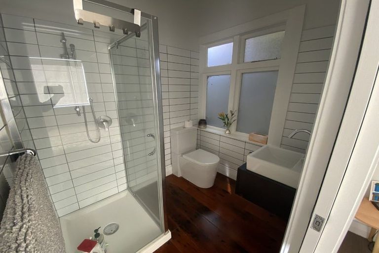 Photo of property in 16 Grosvenor Terrace, Thorndon, Wellington, 6011