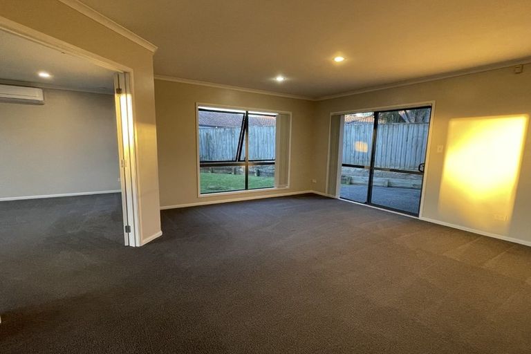 Photo of property in 9 Anrath Close, East Tamaki, Auckland, 2016