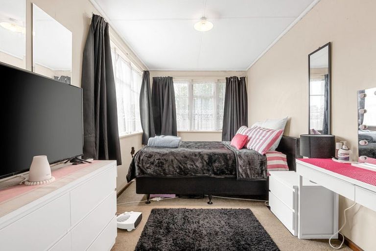 Photo of property in 7 Ross Crescent, Fairfield, Hamilton, 3214