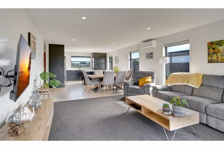 Photo of property in 32 Shrimpton Avenue, Woodend, 7610