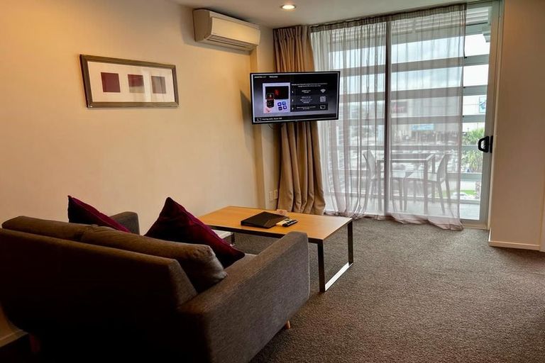 Photo of property in Proximity Apartments, 505/17 Osterley Way, Manukau, Auckland, 2104