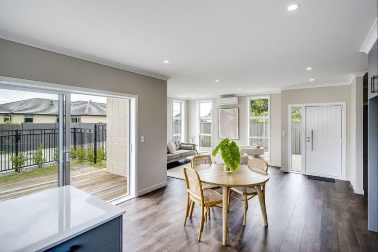 Photo of property in 15 West Place, Greenmeadows, Napier, 4112