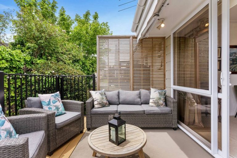 Photo of property in 2/6 Pine Terrace, Howick, Auckland, 2014