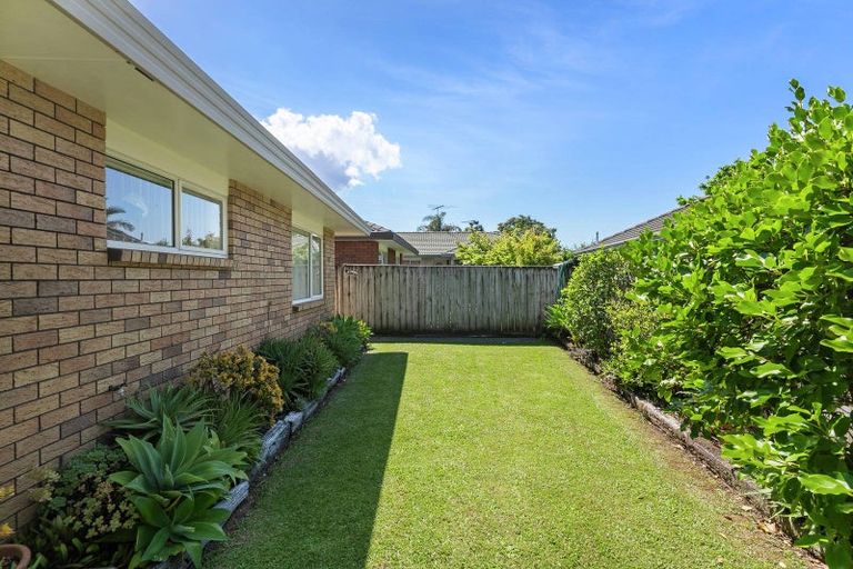 Photo of property in 1/23 Tarnica Road, Northpark, Auckland, 2013