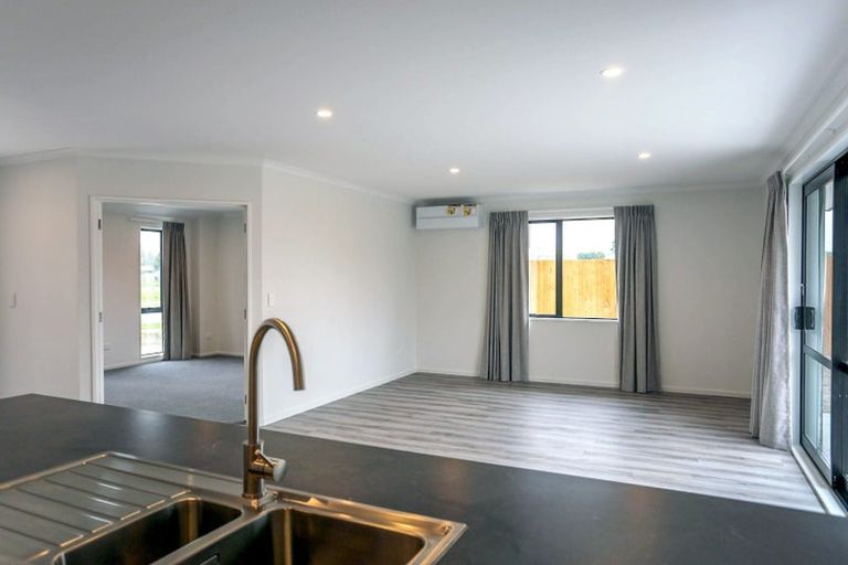 Photo of property in 9 Mcquillan Avenue, Woodend, 7610