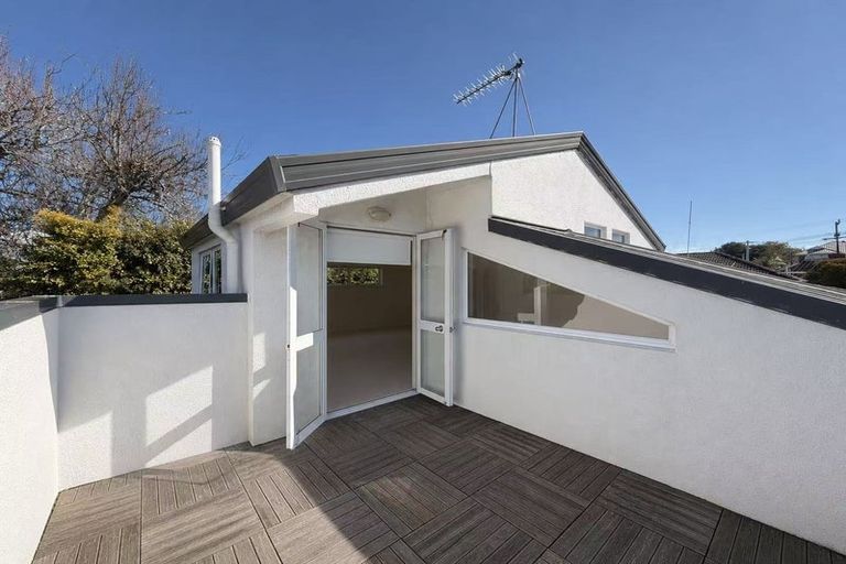 Photo of property in 2/14 Taharoto Road, Takapuna, Auckland, 0622
